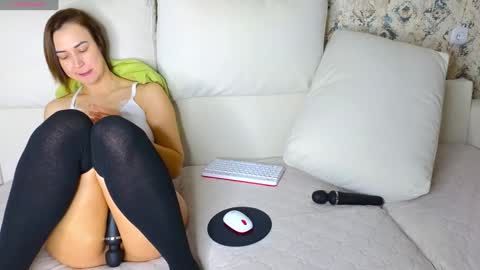 Snapshot of bestgirls2021 chatting on February 5, 2025, 5:09 am Hellen and Natali online show from February 5, 2025, 5:09 am