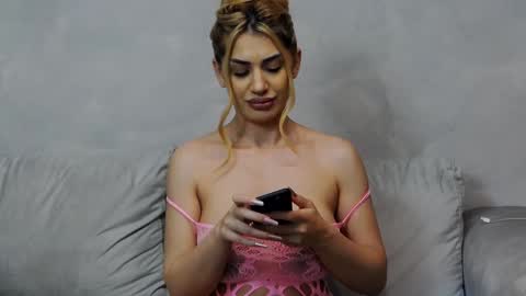 Snapshot of bethierusse chatting on January 13, 2025, 12:51 am bethierusse online show from January 13, 2025, 12:51 am