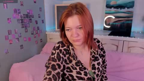 Snapshot of betty_baker1 chatting on September 12, 2025, 1:38 am Betty online show from September 12, 2025, 1:38 am