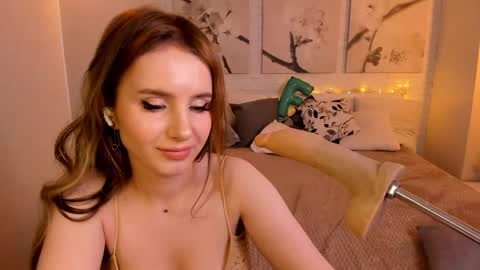 Snapshot of bettyrouse chatting on February 11, 2025, 4:11 am Betty online show from February 11, 2025, 4:11 am