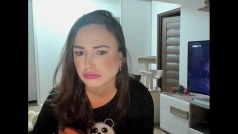 Snapshot of beyoncedoll chatting on January 25, 2025, 7:49 pm   BeyonceDoll       Twitter DollBeyonce    online show from January 25, 2025, 7:49 pm