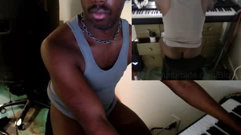 Snapshot of bicepsandfrot chatting on March 2, 2025, 8:59 am BicepsandFrot online show from March 2, 2025, 8:59 am