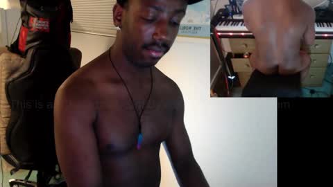 Snapshot of bicepsandfrot chatting on March 8, 2025, 8:33 am BicepsandFrot online show from March 8, 2025, 8:33 am