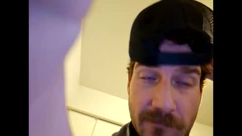 Snapshot of bigcanuck35 chatting on December 23, 2024, 6:44 am bigcanuck35 online show from December 23, 2024, 6:44 am