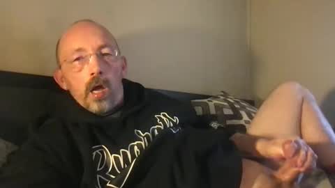 Snapshot of bigdaddydelight chatting on March 4, 2025, 7:01 pm bigdaddydelight online show from March 4, 2025, 7:01 pm