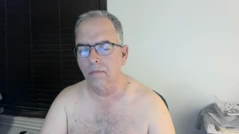 Snapshot of bigdylan17 chatting on December 9, 2024, 6:01 am Dylan 56 Taleah 53 online show from December 9, 2024, 6:01 am