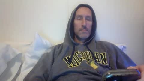 Snapshot of bighugemouthful chatting on November 6, 2025, 5:03 pm Chaz online show from November 6, 2025, 5:03 pm