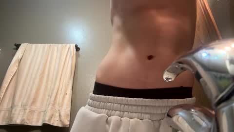 Snapshot of bigskinnyboyshh chatting on December 26, 2024, 6:54 pm bigskinnyboyshh online show from December 26, 2024, 6:54 pm