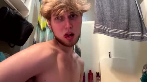 Snapshot of bigskinnyboyshh chatting on February 11, 2025, 4:33 am bigskinnyboyshh online show from February 11, 2025, 4:33 am