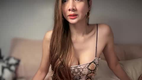 Snapshot of bigsurprise4u chatting on December 11, 2024, 4:49 am Yna     online show from December 11, 2024, 4:49 am