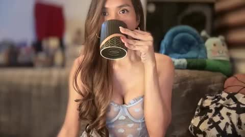 Snapshot of bigsurprise4u chatting on January 16, 2025, 4:50 pm Yna     online show from January 16, 2025, 4:50 pm