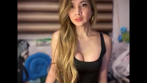 Snapshot of bigsurprise4u chatting on October 27, 2025, 10:36 pm Yna     online show from October 27, 2025, 10:36 pm