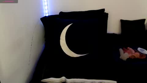 Snapshot of bigtittedtattedlesbian chatting on September 23, 2025, 8:34 pm Nichole lights online show from September 23, 2025, 8:34 pm