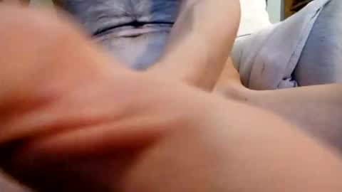 Snapshot of biku_biku chatting on November 5, 2025, 7:36 pm biku_biku online show from November 5, 2025, 7:36 pm