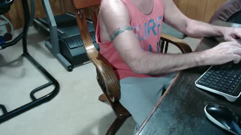 Snapshot of billy471 chatting on January 23, 2025, 4:04 pm billy471 online show from January 23, 2025, 4:04 pm