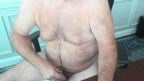 Snapshot of bkdad chatting on October 8, 2025, 1:31 pm bkdad online show from October 8, 2025, 1:31 pm