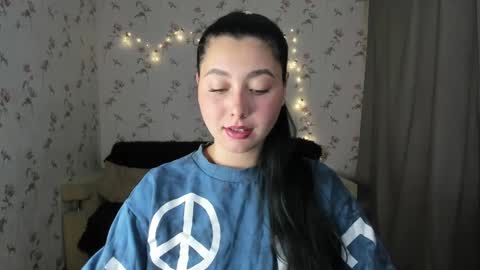 Snapshot of black_berry_bla_ck chatting on September 27, 2025, 10:09 am black_berry_bla_ck online show from September 27, 2025, 10:09 am