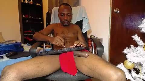 Snapshot of black_diamond_t chatting on December 22, 2024, 10:25 pm Black Diamond online show from December 22, 2024, 10:25 pm