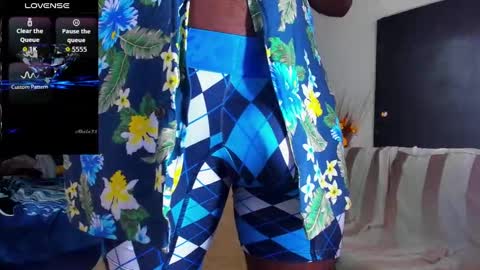 Snapshot of black_diamond_t chatting on October 11, 2025, 1:42 pm Black Diamond online show from October 11, 2025, 1:42 pm