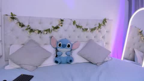 Snapshot of blair_queen chatting on October 8, 2025, 11:13 pm    online show from October 8, 2025, 11:13 pm