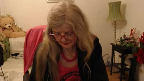 Snapshot of blairfort chatting on December 9, 2024, 3:22 pm blairfort online show from December 9, 2024, 3:22 pm