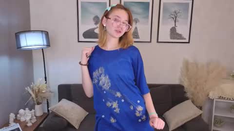 Snapshot of blakelatz chatting on October 17, 2025, 10:07 am Eliza online show from October 17, 2025, 10:07 am