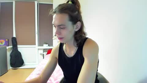 Snapshot of blazet0ne chatting on September 17, 2025, 5:47 pm David online show from September 17, 2025, 5:47 pm