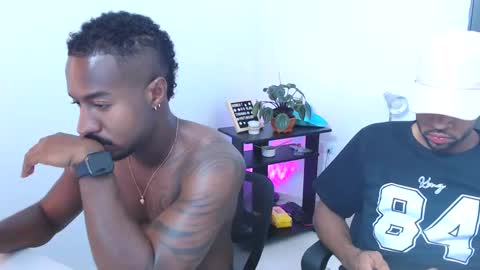 Snapshot of blckexperience chatting on February 7, 2025, 12:20 am Danny - online show from February 7, 2025, 12:20 am