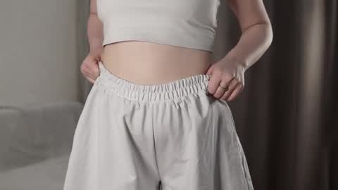 Snapshot of blissvibe chatting on September 24, 2025, 2:20 pm Mila online show from September 24, 2025, 2:20 pm