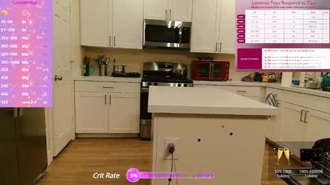 Snapshot of blondiebubblebooty chatting on February 27, 2025, 9:43 am Bubbles online show from February 27, 2025, 9:43 am