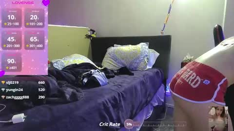 Snapshot of blondiebubblebooty chatting on October 2, 2025, 2:07 am Bubbles online show from October 2, 2025, 2:07 am