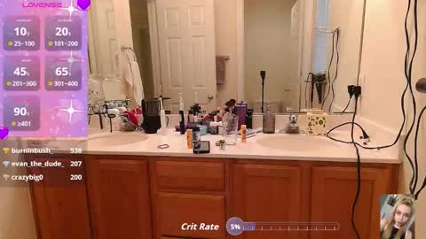 Snapshot of blondiebubblebooty chatting on October 15, 2025, 12:44 am Bubbles online show from October 15, 2025, 12:44 am