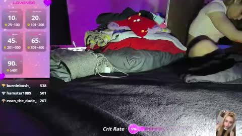 Snapshot of blondiebubblebooty chatting on October 15, 2025, 12:49 pm Bubbles online show from October 15, 2025, 12:49 pm