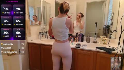 Snapshot of blondiebubblebooty chatting on October 21, 2025, 12:33 am Bubbles online show from October 21, 2025, 12:33 am