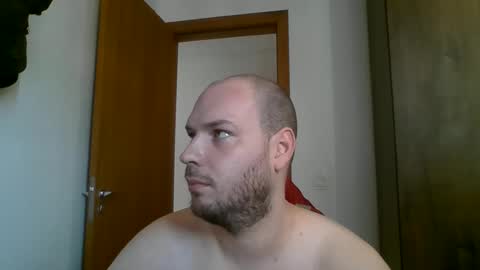 Snapshot of bluec2c chatting on December 17, 2024, 1:49 pm Blue online show from December 17, 2024, 1:49 pm