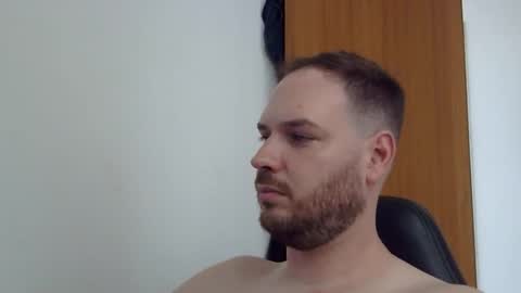 Snapshot of bluec2c chatting on October 15, 2025, 6:19 pm Blue online show from October 15, 2025, 6:19 pm