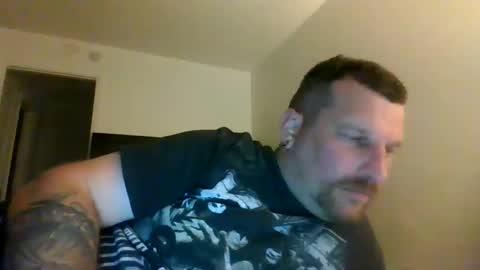 Snapshot of bluedemoneyes1986 chatting on September 17, 2025, 2:24 am bluedemoneyes1986 online show from September 17, 2025, 2:24 am