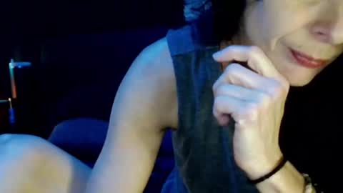 Snapshot of blueeyedlie chatting on February 8, 2025, 9:15 pm Blueeyedlie online show from February 8, 2025, 9:15 pm