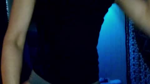 Snapshot of blueeyedlie chatting on March 10, 2025, 2:37 pm Blueeyedlie online show from March 10, 2025, 2:37 pm