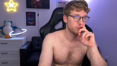 Snapshot of blueeyedtallguy chatting on December 4, 2024, 8:01 am blueeyedtallguy online show from December 4, 2024, 8:01 am