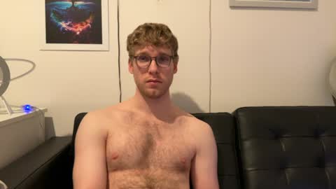 Snapshot of blueeyedtallguy chatting on December 9, 2024, 8:11 am blueeyedtallguy online show from December 9, 2024, 8:11 am