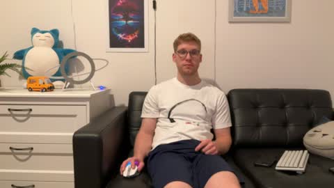 Snapshot of blueeyedtallguy chatting on December 14, 2024, 10:50 pm blueeyedtallguy online show from December 14, 2024, 10:50 pm