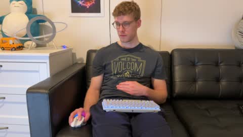 Snapshot of blueeyedtallguy chatting on January 10, 2025, 4:22 am blueeyedtallguy online show from January 10, 2025, 4:22 am