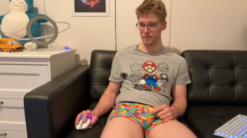 Snapshot of blueeyedtallguy chatting on January 11, 2025, 4:06 am blueeyedtallguy online show from January 11, 2025, 4:06 am