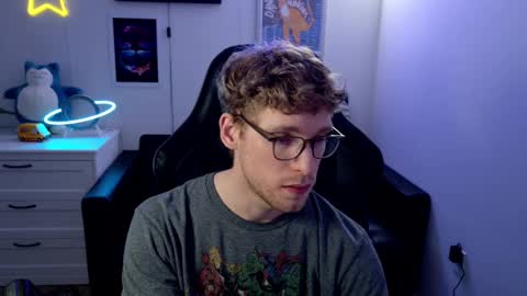 Snapshot of blueeyedtallguy chatting on February 15, 2025, 7:06 am blueeyedtallguy online show from February 15, 2025, 7:06 am