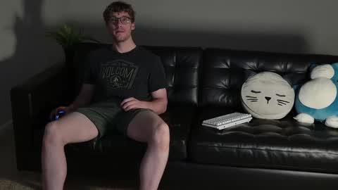 Snapshot of blueeyedtallguy chatting on September 10, 2025, 2:11 am blueeyedtallguy online show from September 10, 2025, 2:11 am