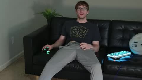 Snapshot of blueeyedtallguy chatting on September 13, 2025, 4:40 pm blueeyedtallguy online show from September 13, 2025, 4:40 pm