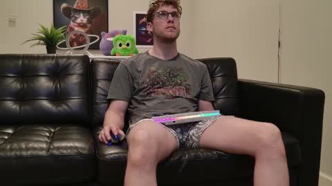 Snapshot of blueeyedtallguy chatting on October 9, 2025, 1:03 am blueeyedtallguy online show from October 9, 2025, 1:03 am