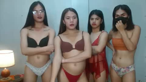 Snapshot of blythe_show chatting on February 12, 2025, 3:05 pm blythe_show online show from February 12, 2025, 3:05 pm