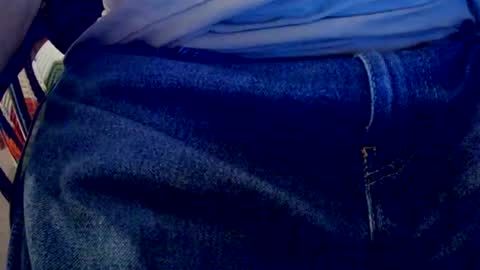 Snapshot of bobbie420_ chatting on January 14, 2025, 3:01 am bobbie420_ online show from January 14, 2025, 3:01 am